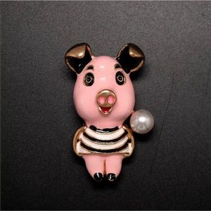 LOVELY PIG IN SAILOR SUIT WITH PEARL PIN BROOCH!💙